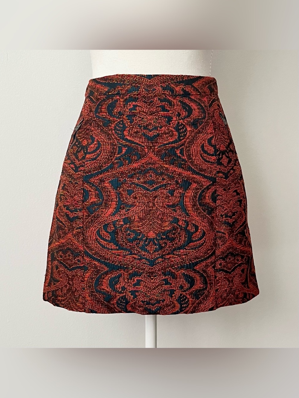 Hollister Brocade A-Line Mini Skirt XS Red Tapestry Preppy Old Money Y2K Pockets